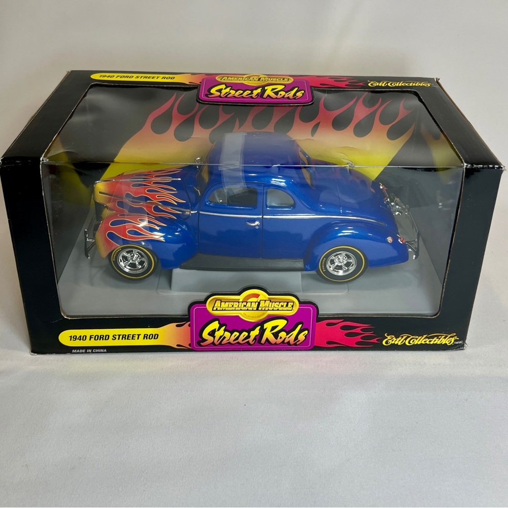 NOS 1/18 ERTL AMERICAN MUSCLE STREET RODS 1940 FORD STREET ROD BLUE w/FLAMES